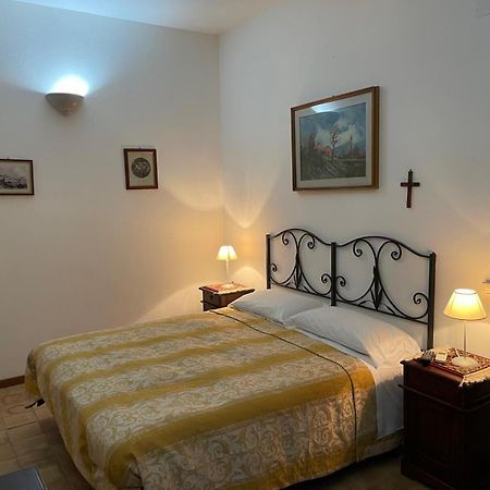 Agriturismo Villa Luca SantʼAgata di Militello Kültér fotó