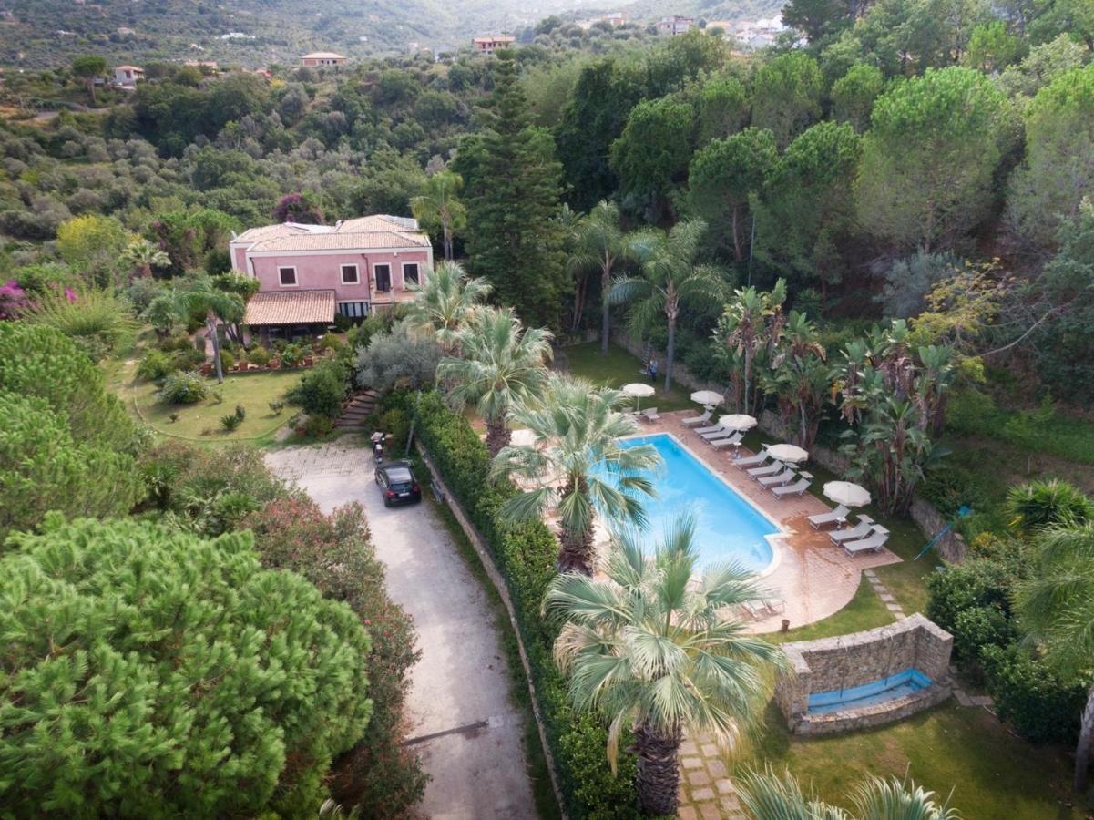 Agriturismo Villa Luca SantʼAgata di Militello Kültér fotó