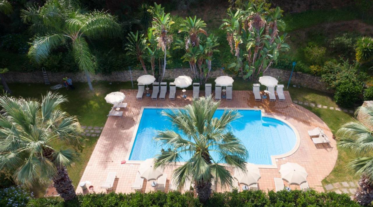 Agriturismo Villa Luca SantʼAgata di Militello Kültér fotó